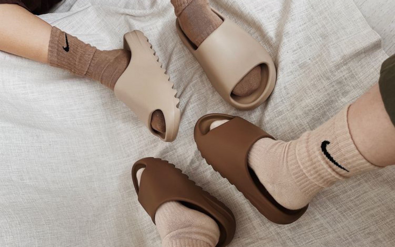 Adidas Yeezy Slide Pure & Soot - Kicks Heaven AU