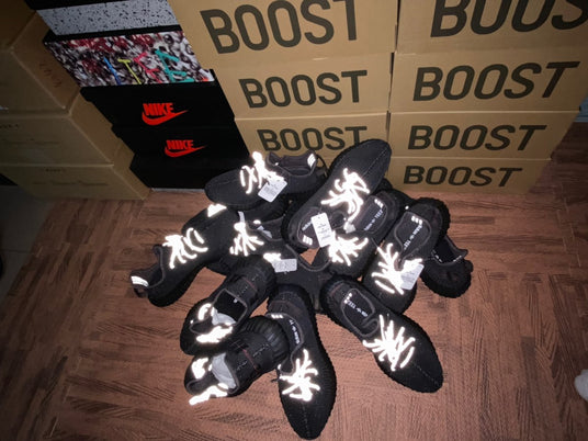 Yeezy Boost 350 V2 Black - FU9006